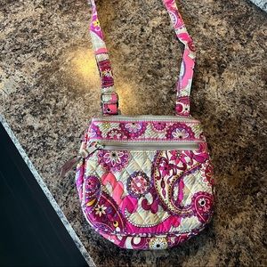 Pink Paisley Vera Bradley crossbody purse